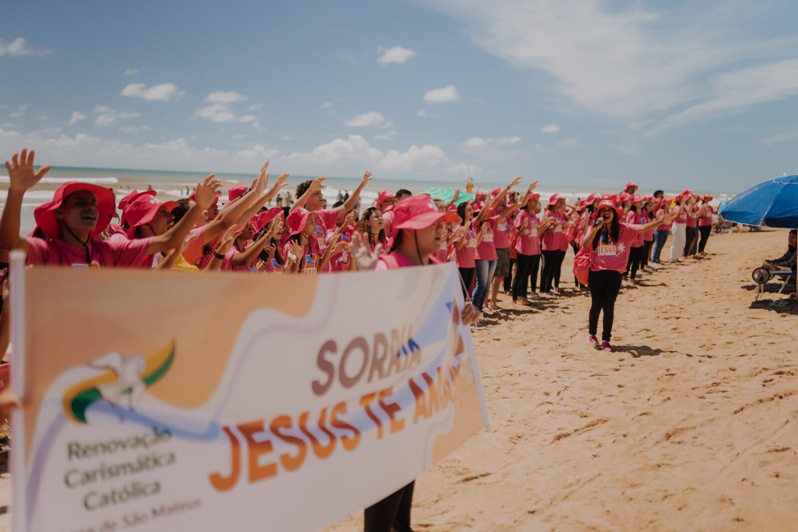 Jesus no Litoral une evangelização, fé e serviço durante o verão em São Mateus
